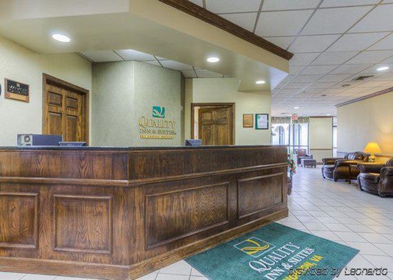 Econo Lodge Inn & Suites Norton Екстер'єр фото